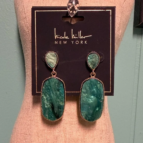 BNWT NICOLE MILLER FAUX MALACHITE MARBLED GOLD TONE DROP POST BACK EARRINGS - Picture 1 of 5